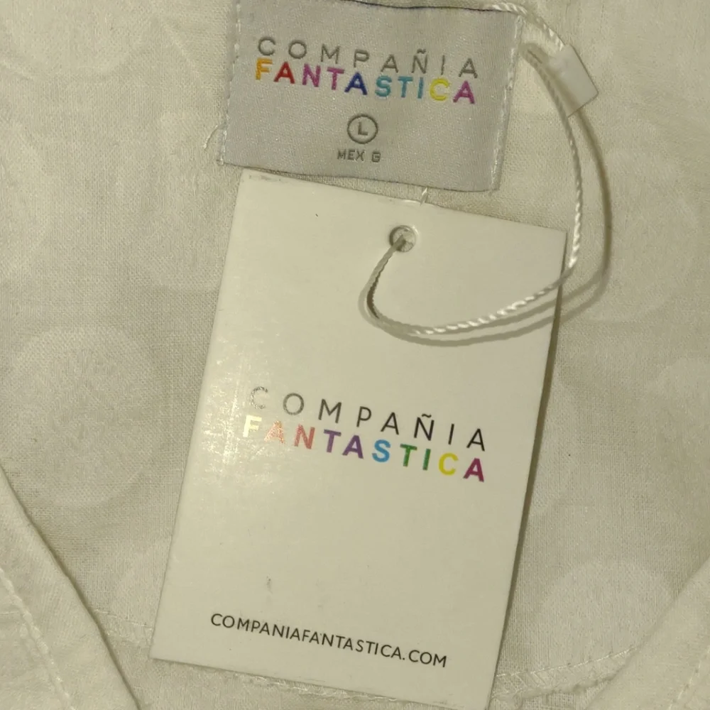 NWT MODCLOTH COMPANIA FANTASTICA Ruffles Or Nothing V-Neck Polka Dot Blouse Top - Picture 5 of 6